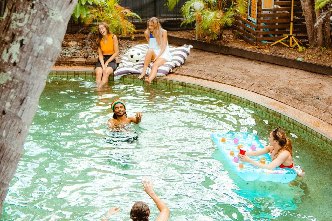 Mad Monkey Village Cairns Buitenkant foto