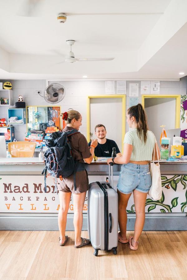 Mad Monkey Village Cairns Buitenkant foto