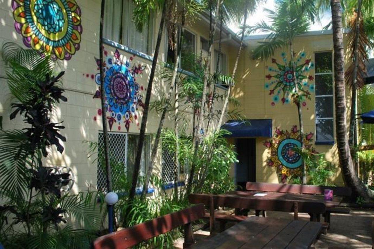 Mad Monkey Village Cairns Buitenkant foto