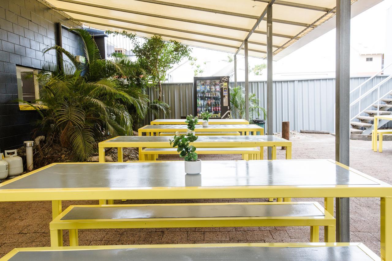 Mad Monkey Village Cairns Buitenkant foto