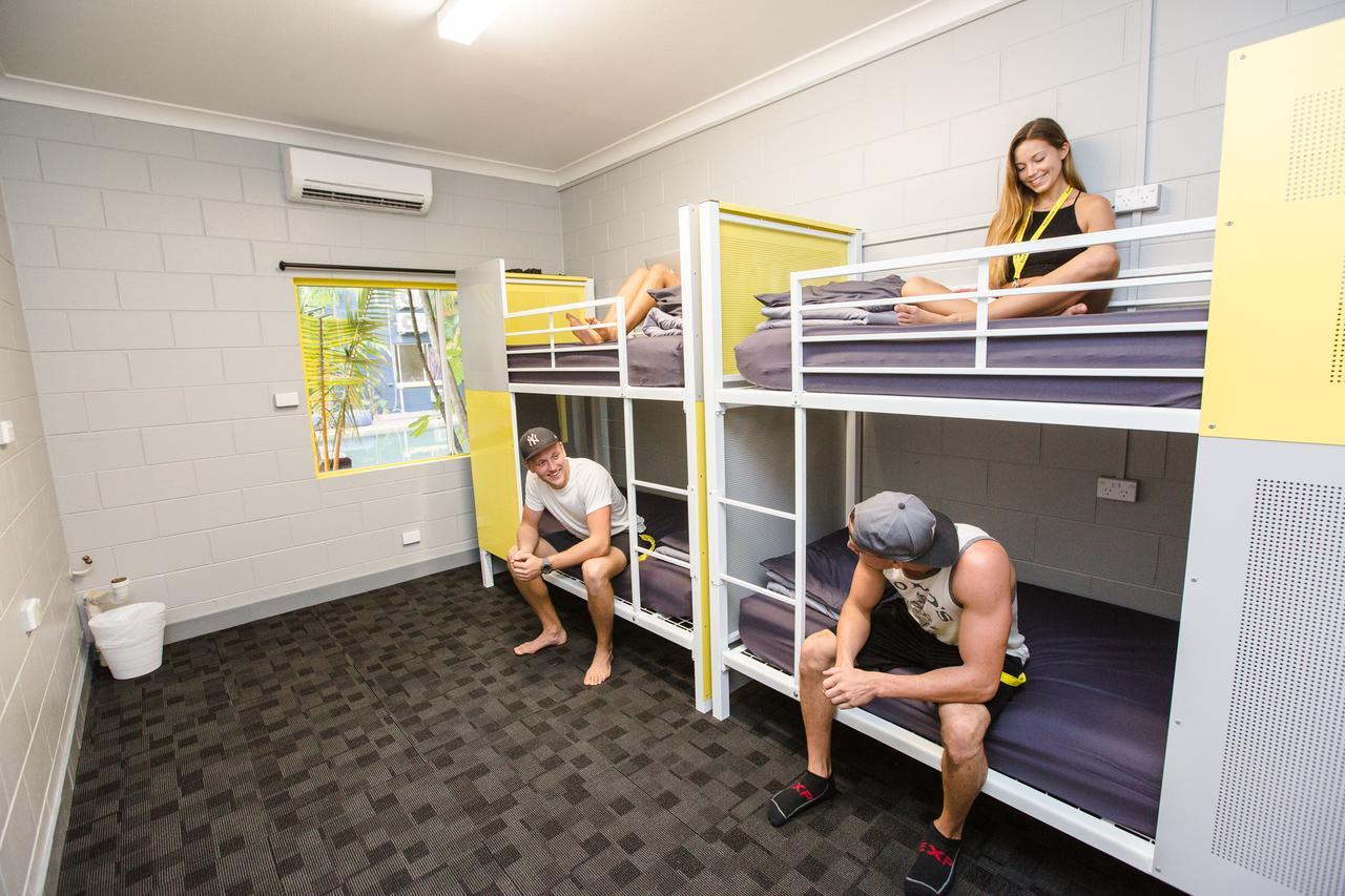 Mad Monkey Village Cairns Buitenkant foto