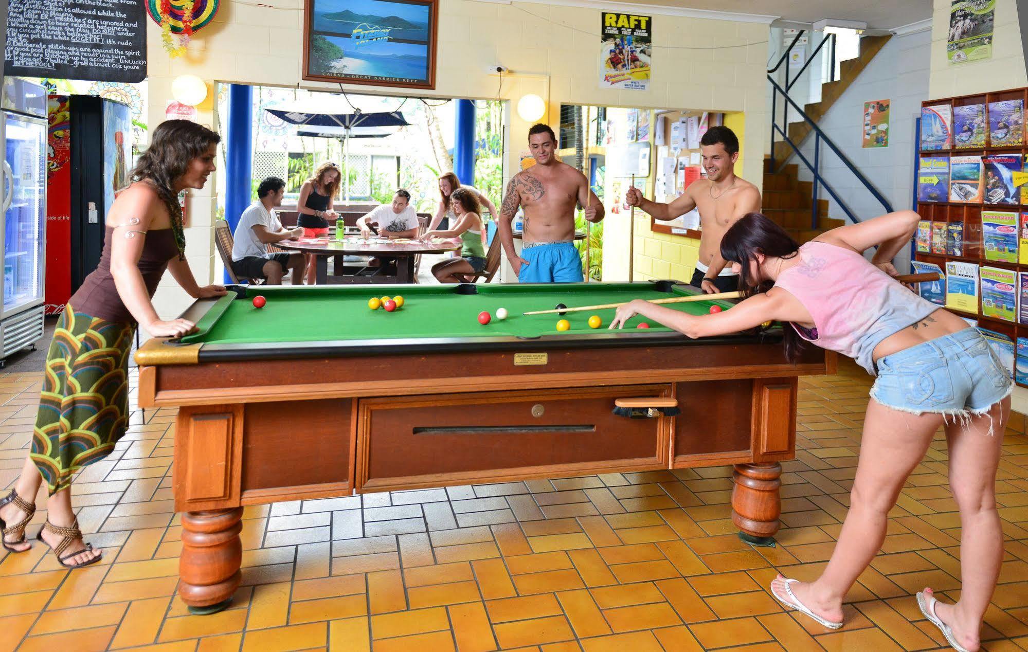 Mad Monkey Village Cairns Buitenkant foto